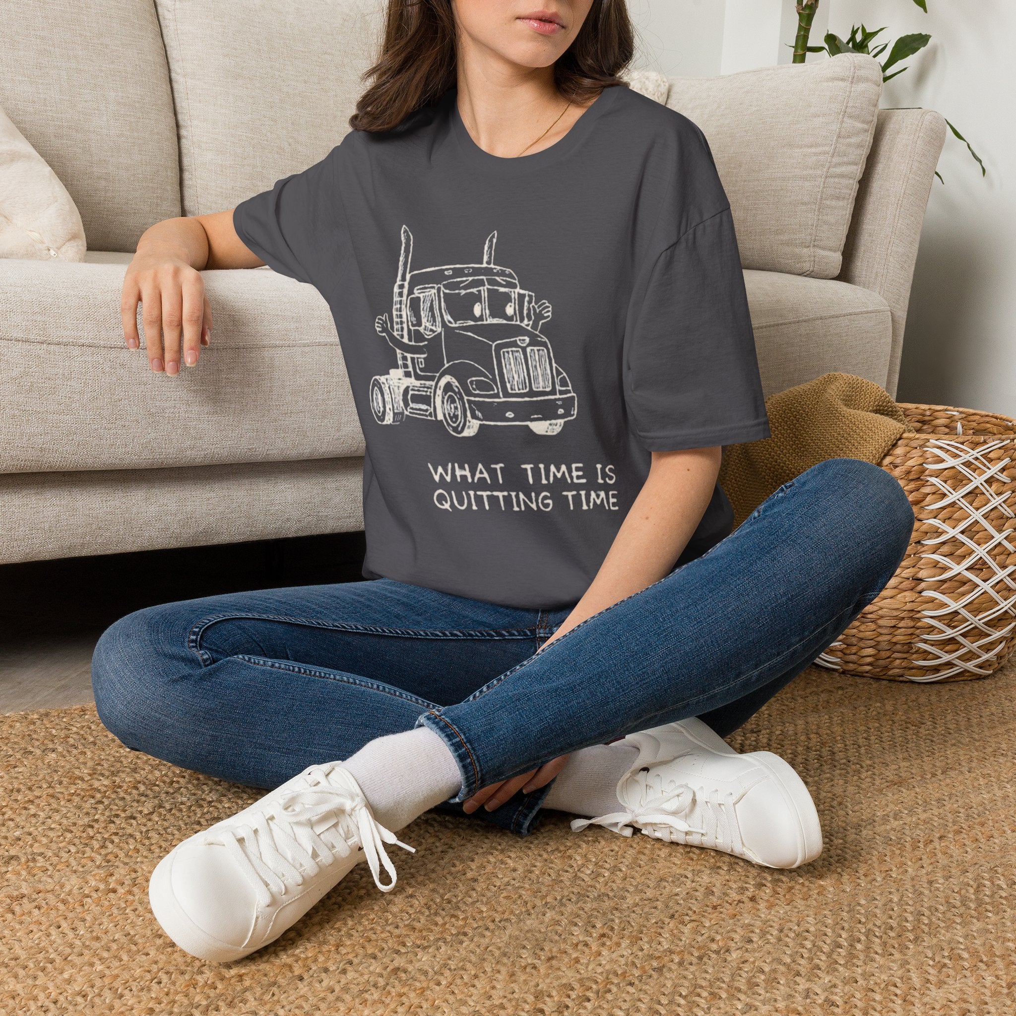 What Time Is Quitting Time  | Trucker T-shirt